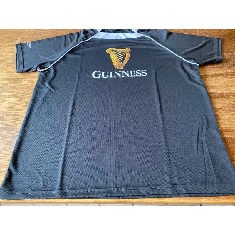 TEE- SHIRT GUINNESS  TAILLE L  EN POLYESTER