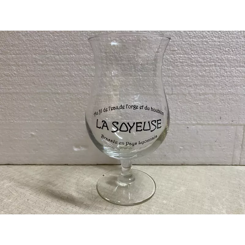 1 VERRE LA SOYEUSE 25CL HT 17.50CM BRASSEE EN PAYS LYONNAIS