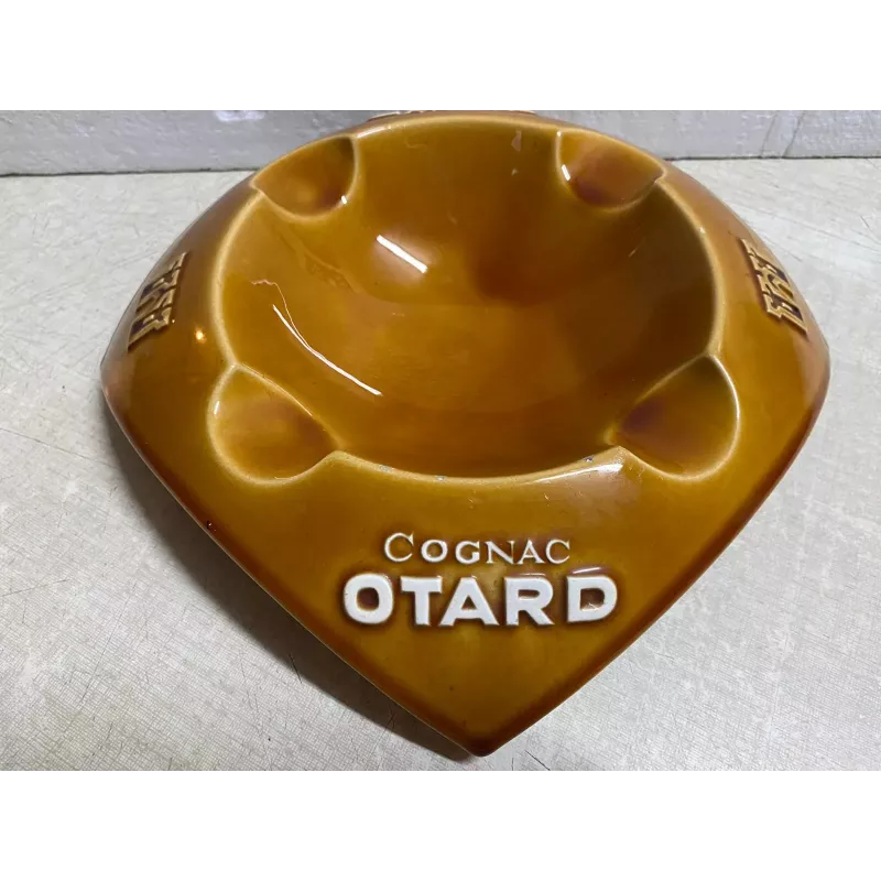 CENDRIER COGNAC  OTARD  20.50X20.50CM