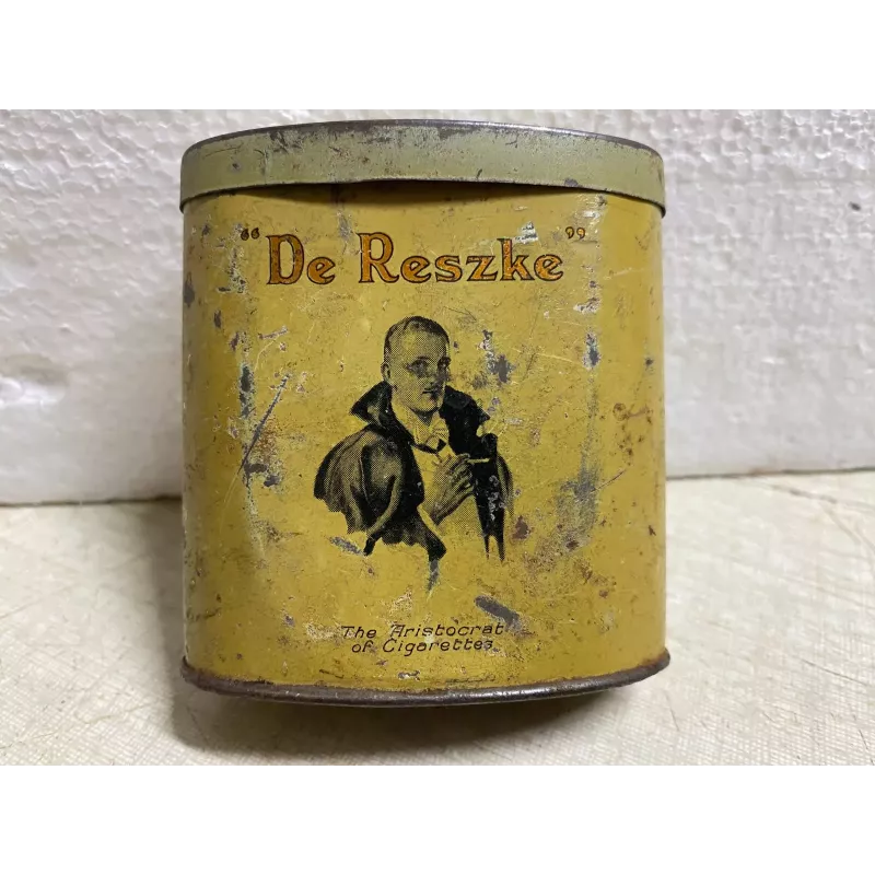 BOITE DE CIGARETTES   DE  RESZKE