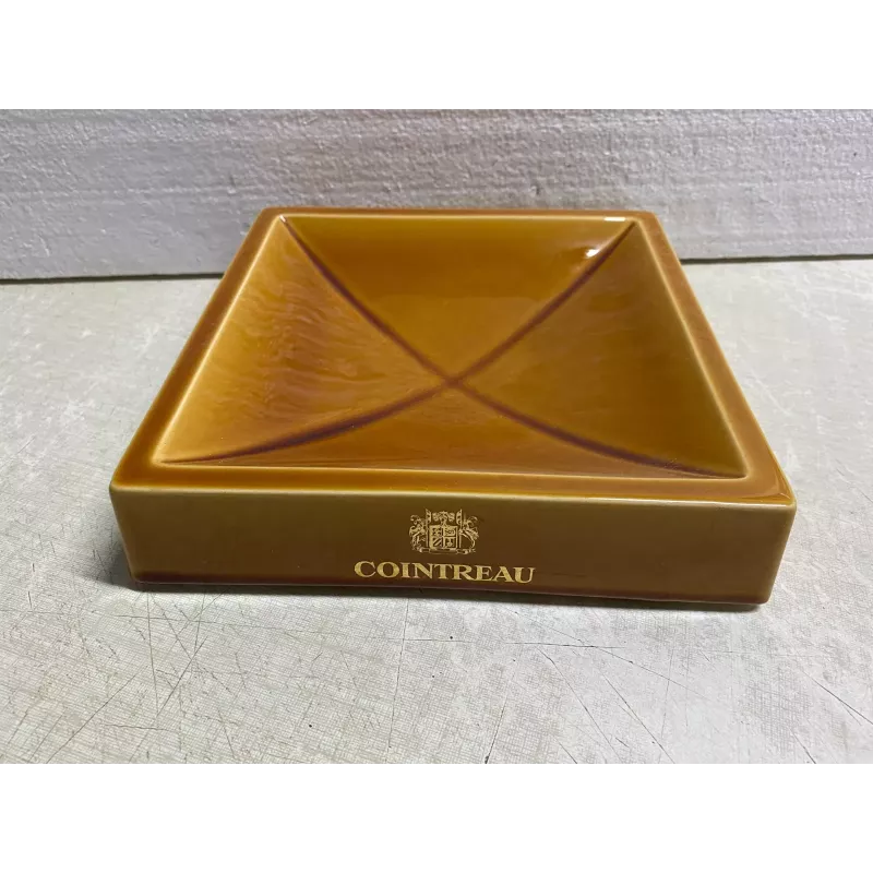 CENDRIER  COINTREAU  20.30CM X20.30CM