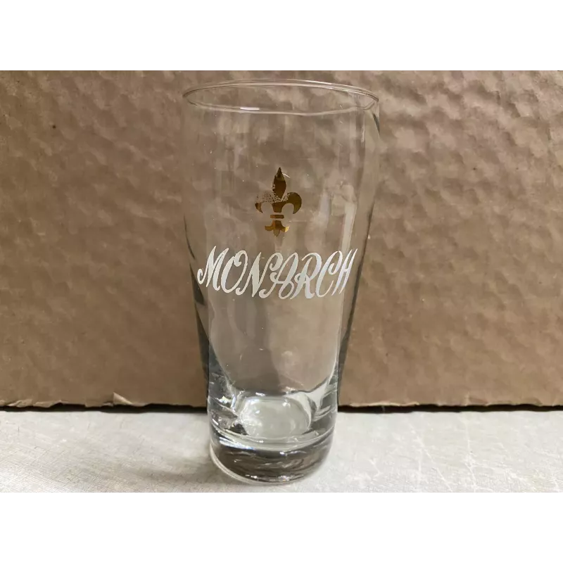 1 VERRE MONARCH  25CL HT 13.60CM