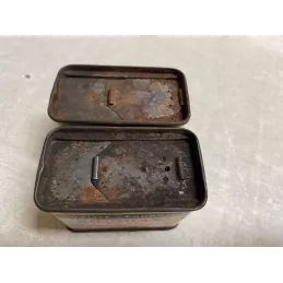 DEUX BOITES  CANNELLE EN POUDRE /ESTRAGON EN POUDRE 6CM X3.20CM X4.20CM