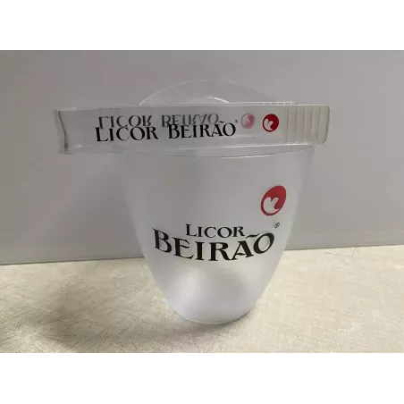 UN SEAU A GLACE  LICOR BEIRAO+ PINCE