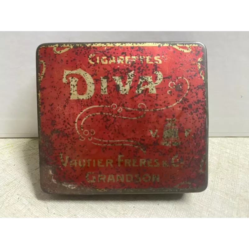 BOITE  CIGARETTES  DIVA   VAUTIER FRERES   8.20CM X7.40CM X1.50CM