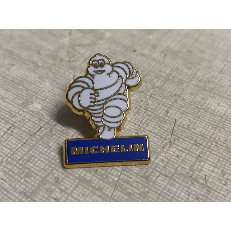 PIN'S MICHELIN