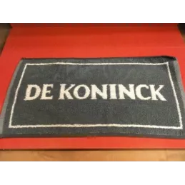 1 TAPIS DE BAR  DE KONINCK