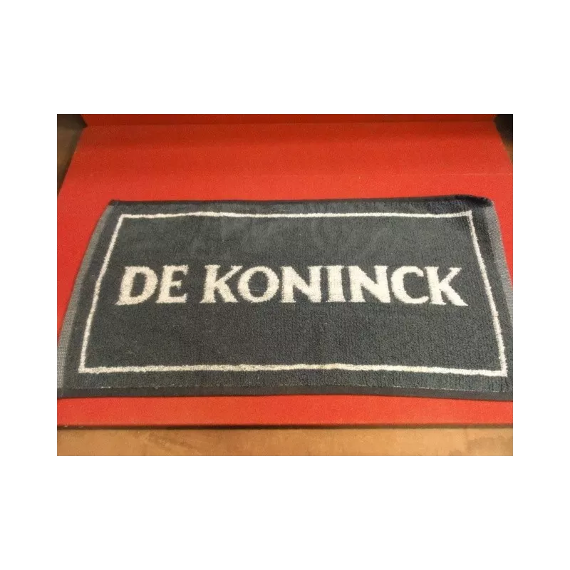 1 TAPIS DE BAR  DE KONINCK