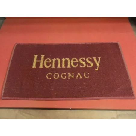 1 TAPIS DE BAR HENNESSY COGNAC 