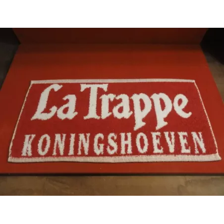 1 TAPIS DE BAR  LA TRAPPE 