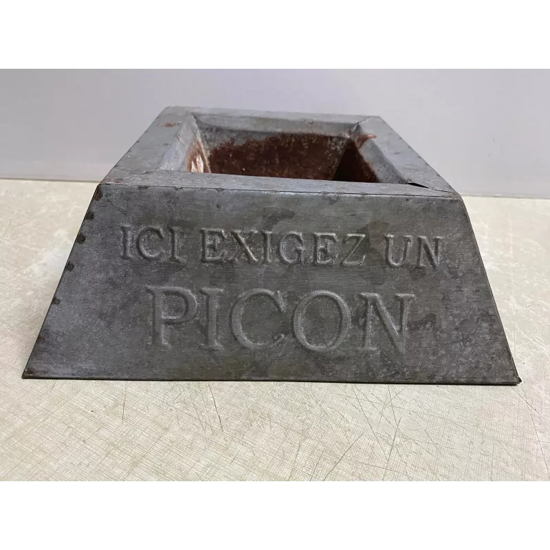 SOCLE  PICON  25CM X25CM X8CM