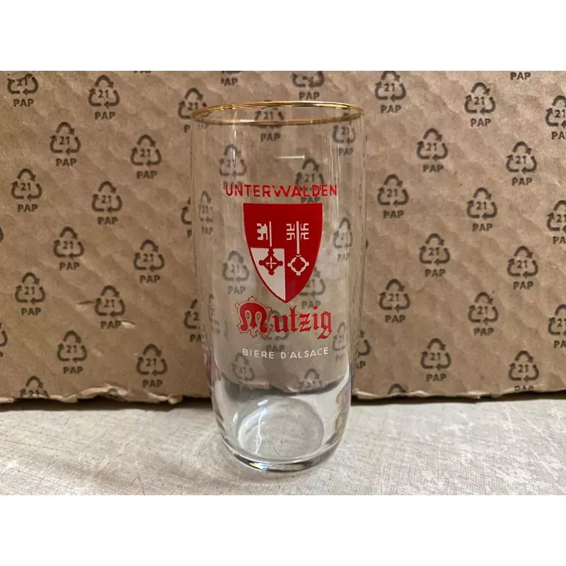 1 VERRE  MUTZIG  20CL HT 12CM