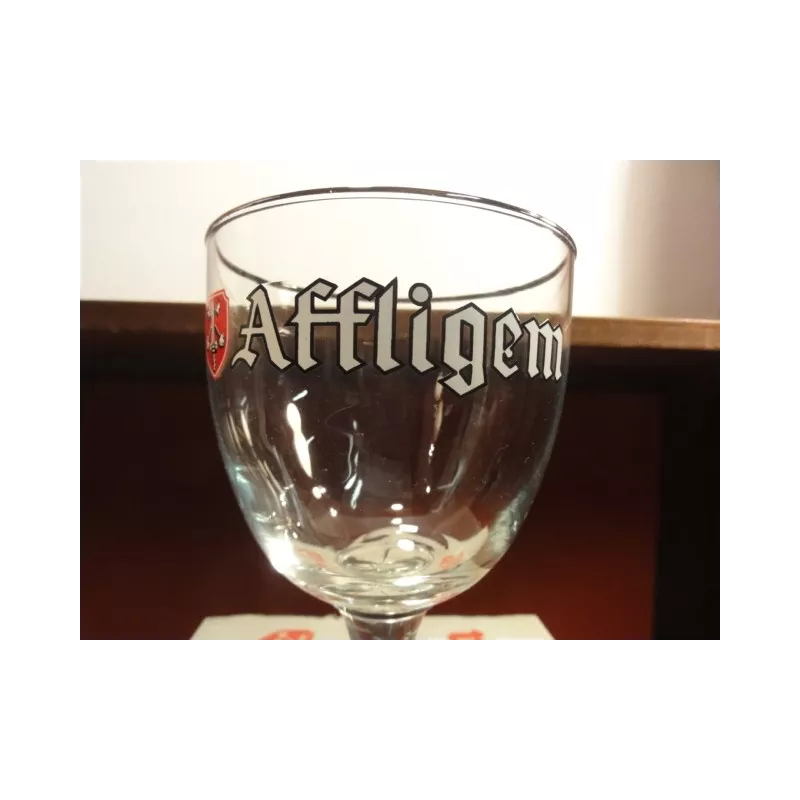 4 VERRES  AFFLIGEM 33 CL