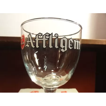 4 VERRES  AFFLIGEM 33 CL