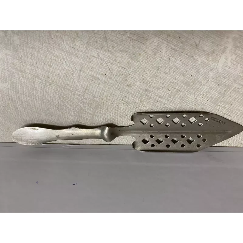 1 CUILLERE ABSINTHE  LONGUEUR 16.20CM
