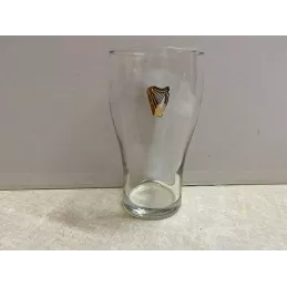 1             VERRE GUINNESS 25CL HT 13CM