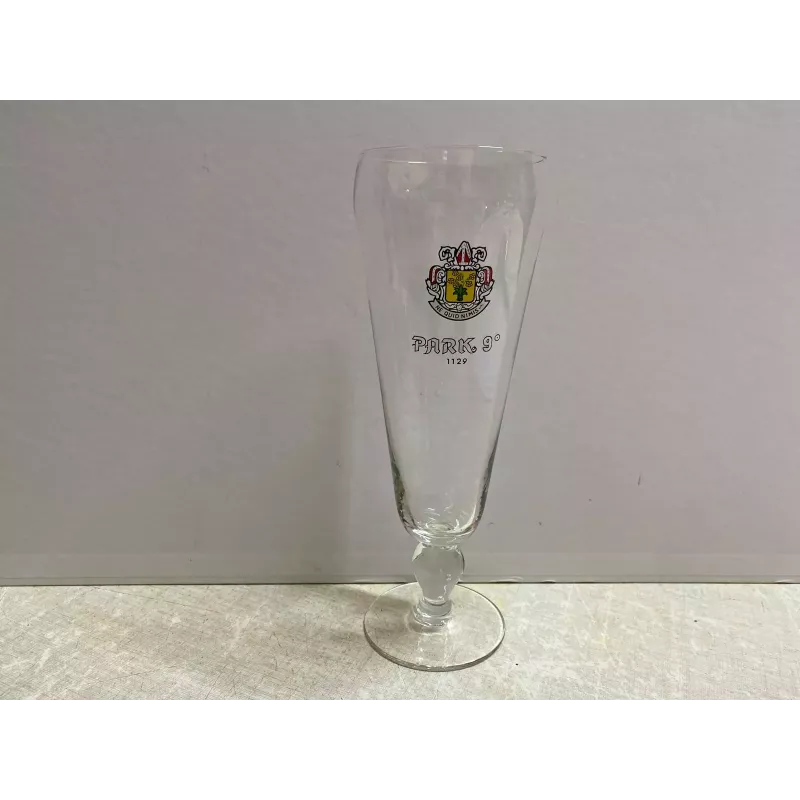 1 VERRE PARK 9° 30CL HT 21CM