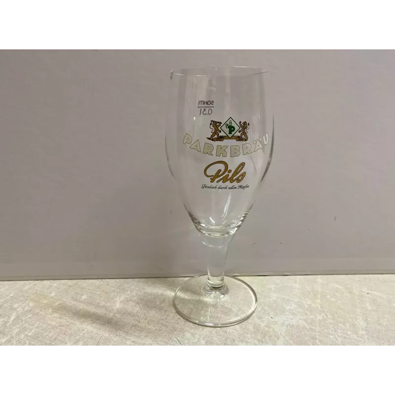 1 VERRE  PARKBRAU  PILS  30CL HT 18.40CM