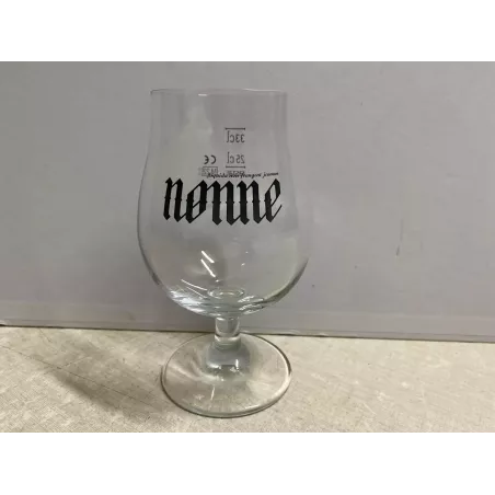 1 VERRE  NONNE  25/33CL HT 14.70CM