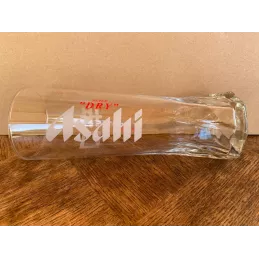 1 VERRE ASAHI  SUPER DRY 50CL HT 21.60CM