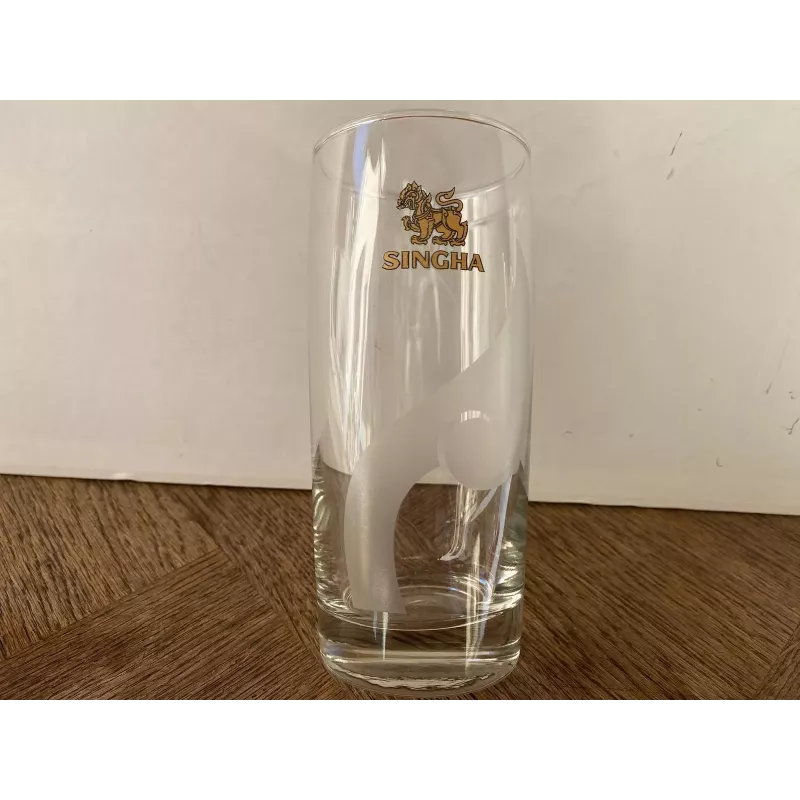 6 VERRES SINGHA 25/30CL HT 15CM