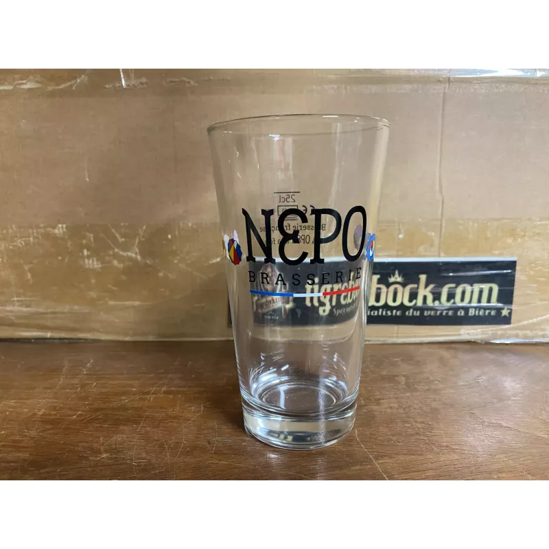 1 VERRE NEPO  25CL HT 14.20CM  BRASSERIE FRANCAISE