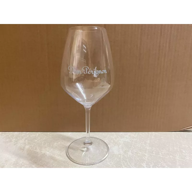 6 COUPES CHAMPAGNE  DOM PERIGNON  45CL  HT 24CM  EN POLYCARBONATE