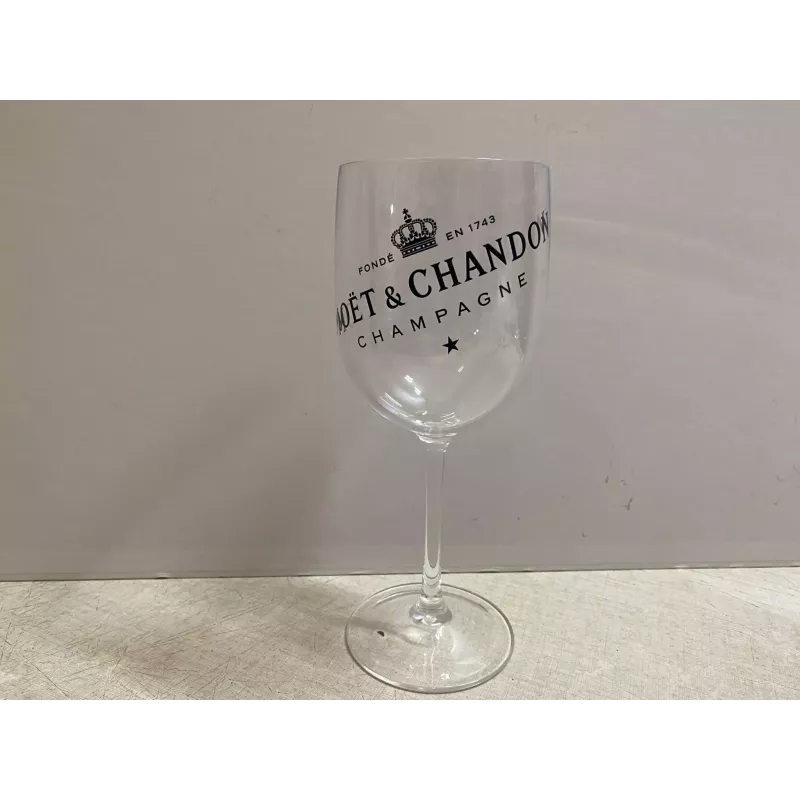 6 VERRES CHAMPAGNE  MOET & CHANDON  50CL  EN POLYCARBONATE