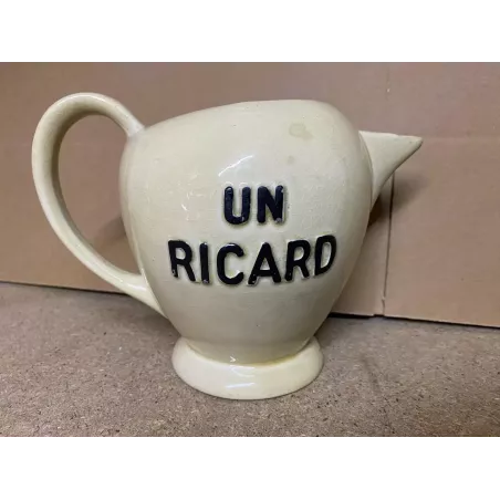 PICHET  UN  RICARD BLANC