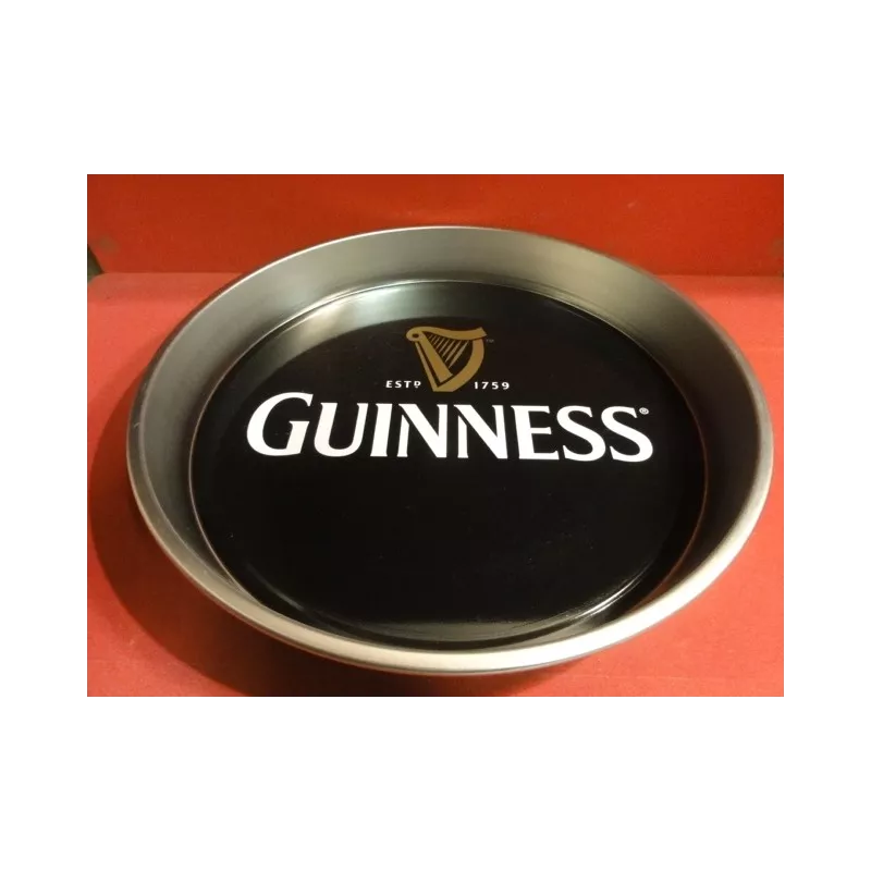 1 PLATEAU  GUINNESS  DIAMETRE 36CM