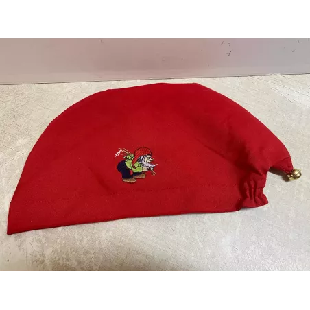 BONNET  CHOUFFE  ROUGE AVEC SA CLOCHETTE