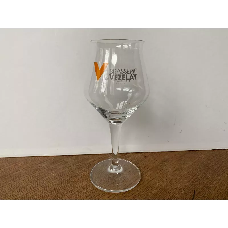 1 VERRE BRASSERIE DE VEZELAY  25CL HT 20.70CM