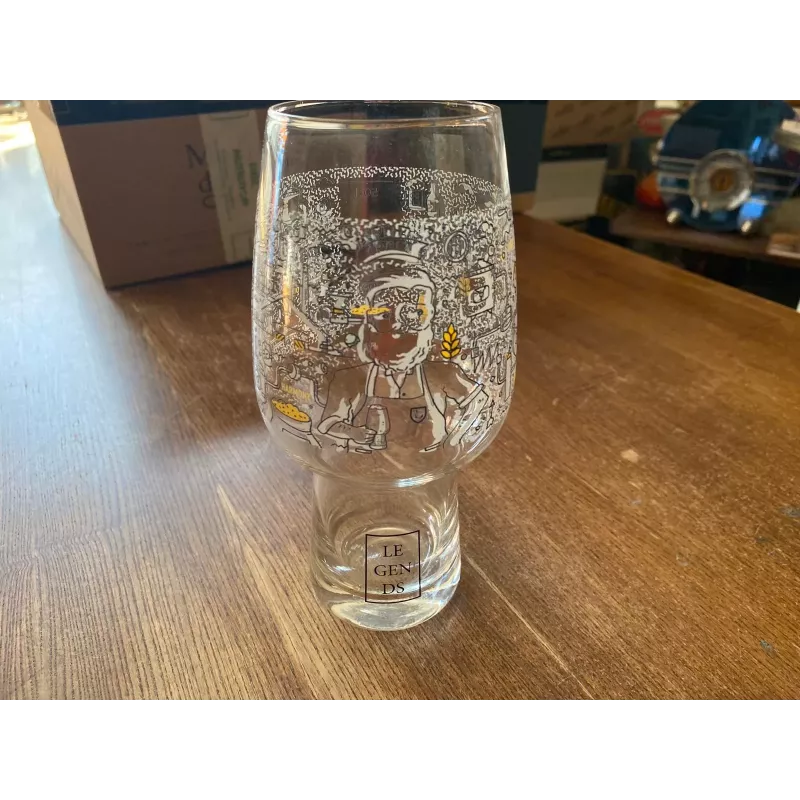 1 VERRE  BRASSERIE DES  LEGENDES  50CL HT 18CM