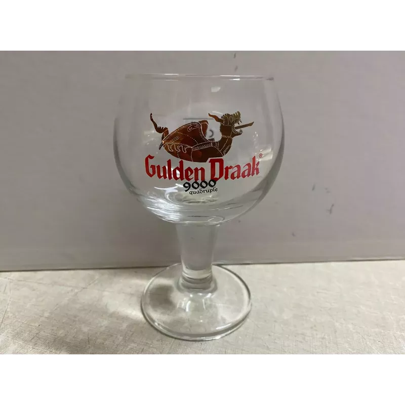 1 VERRE GULDEN DRAAK 15CL HT 13CM