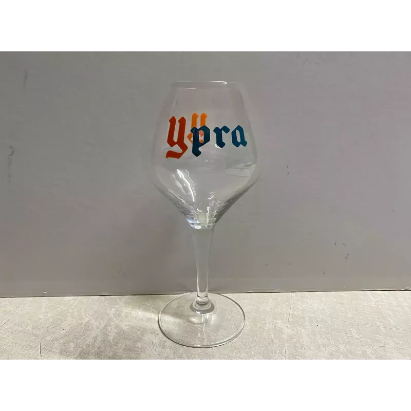 1 VERRE YPRA  25/33CL HT 21.50CM