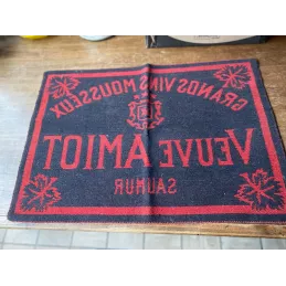 TAPIS DE CARTES  VEUVE AMIOT  SAUMUR  70CM X50CM