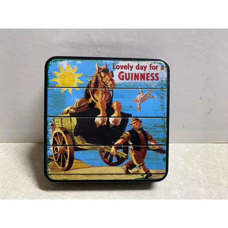 BOITE BONBONS GUINNESS  10CM X10CM X2.50CM
