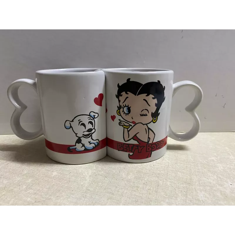 2 MUGS BETTY BOOP  HT 9.40CM  ANNEE 2009