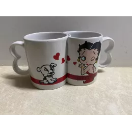 2 MUGS BETTY BOOP  HT 9.40CM  ANNEE 2009