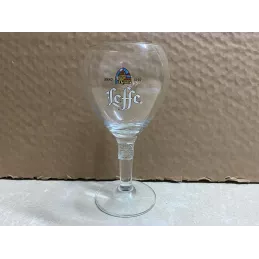 1 VERRE  LEFFE  25CL  HT 18CM