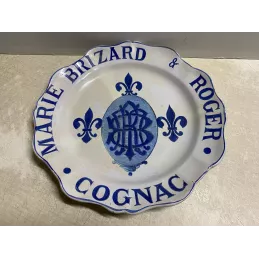 ASSIETTE  MARIE BRIZARD  ROGER COGNAC  DIAMETRE 31CM