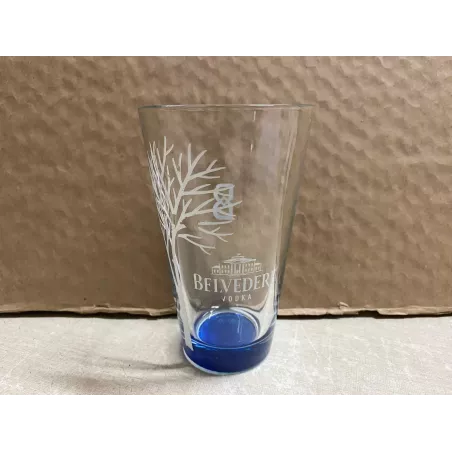 1 VERRE VODKA  BELVEDERE  25/30CL   HT 13CM