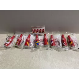 8 MINIS BOUTEILLES COCA-COLA   EN PORTE CLE  ANNEE 2015