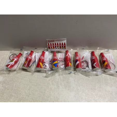 8 MINIS BOUTEILLES COCA-COLA   EN PORTE CLE  ANNEE 2015