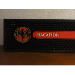 1 TAPIS DE BAR EGOUTTOIR  BACARDI 