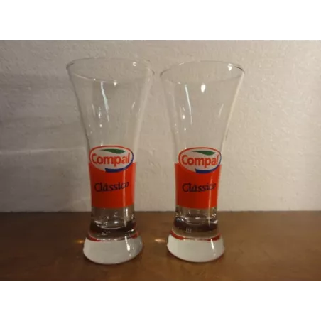 DEUX VERRES  COMPAL  CLASSICO