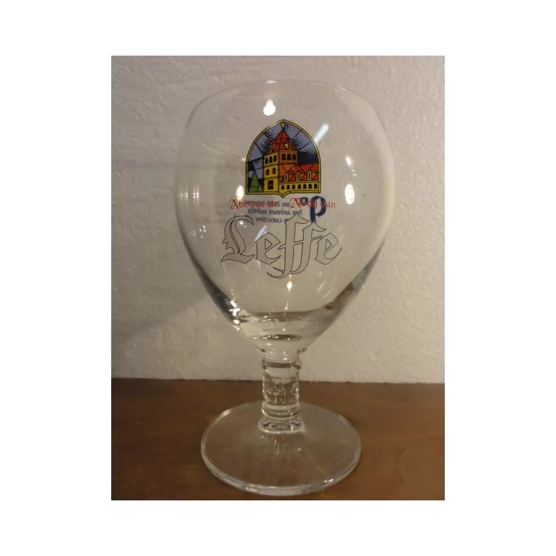 1 VERRE LEFFE 25/33CL