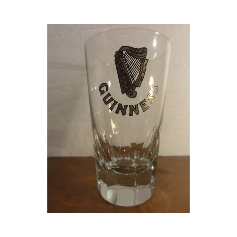 1 VERRE GUINNESS 33/40CL