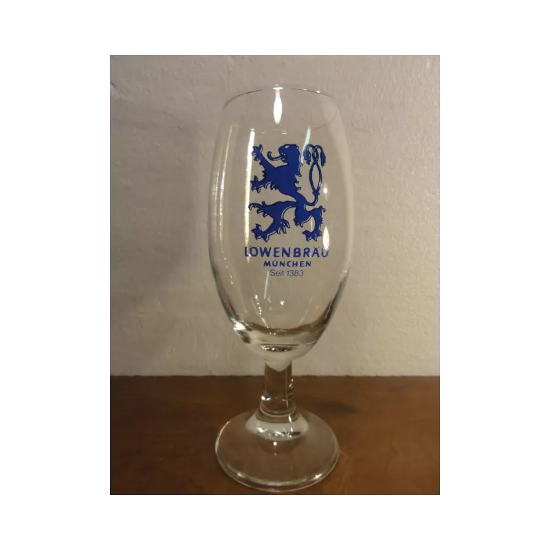 1 VERRE LOWENBRAU 40 CL 