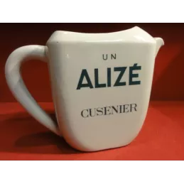 1 PICHET  UN ALIZE  CUSENIER 